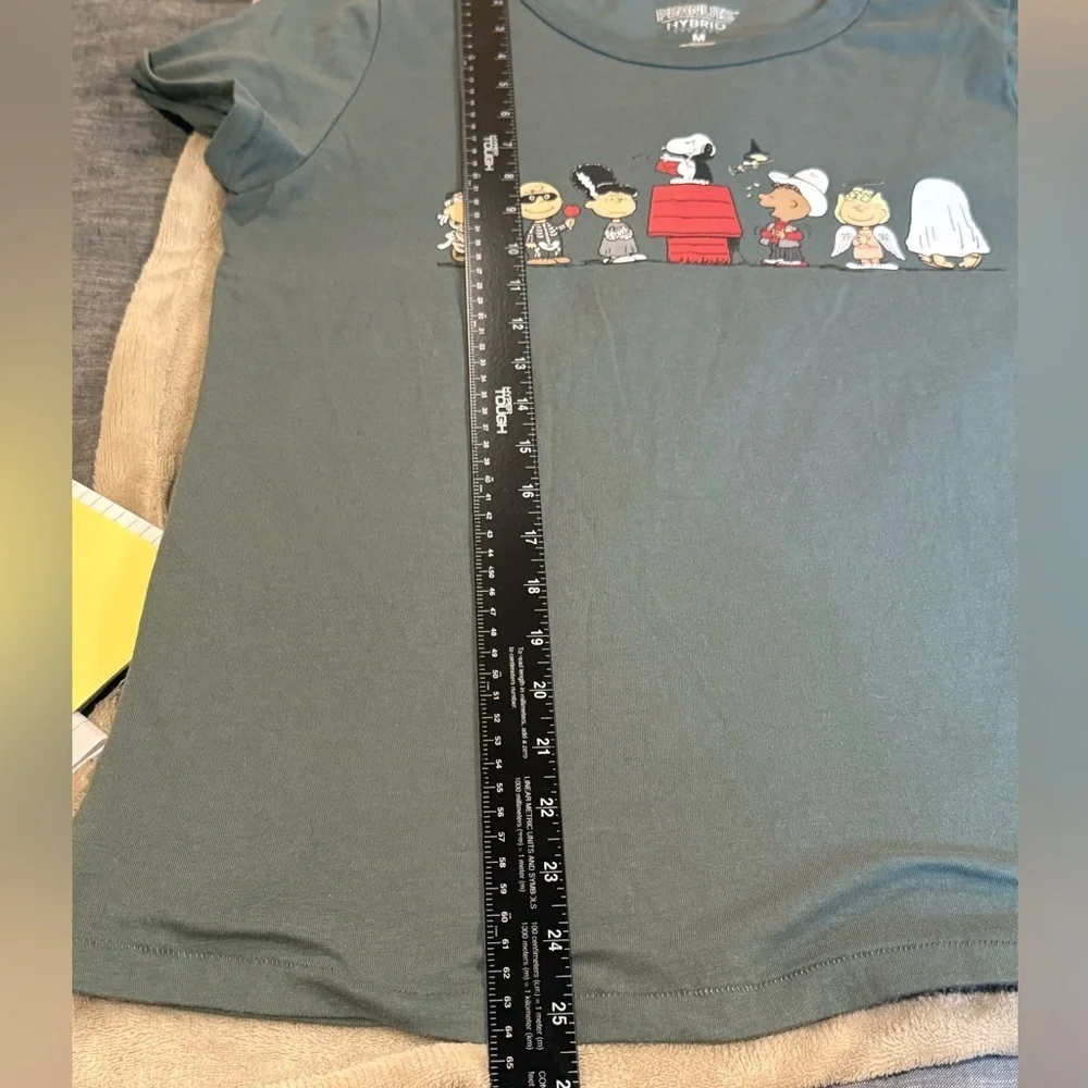 Hybrid Peanuts Charcoal Gray T-shirt Peanuts gang in costume Medium - Picture 6 of 8